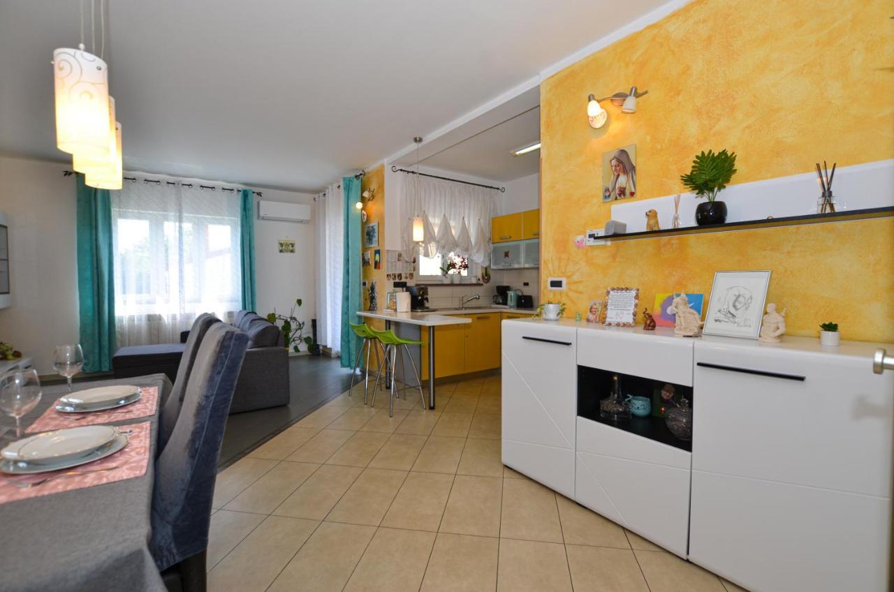 Noemi & Ana Apartment Ровинь Экстерьер фото