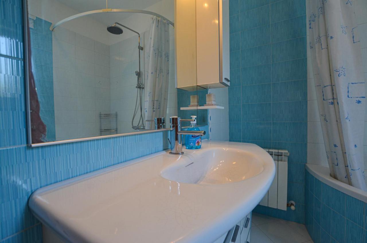 Noemi & Ana Apartment Ровинь Экстерьер фото