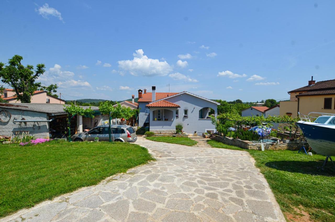 Noemi & Ana Apartment Ровинь Экстерьер фото