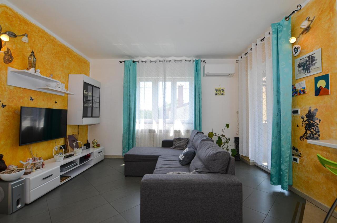 Noemi & Ana Apartment Ровинь Экстерьер фото