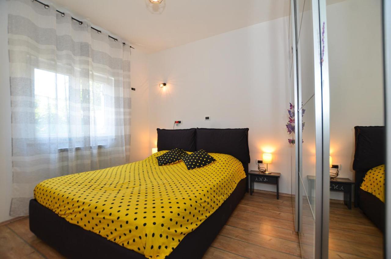 Noemi & Ana Apartment Ровинь Экстерьер фото